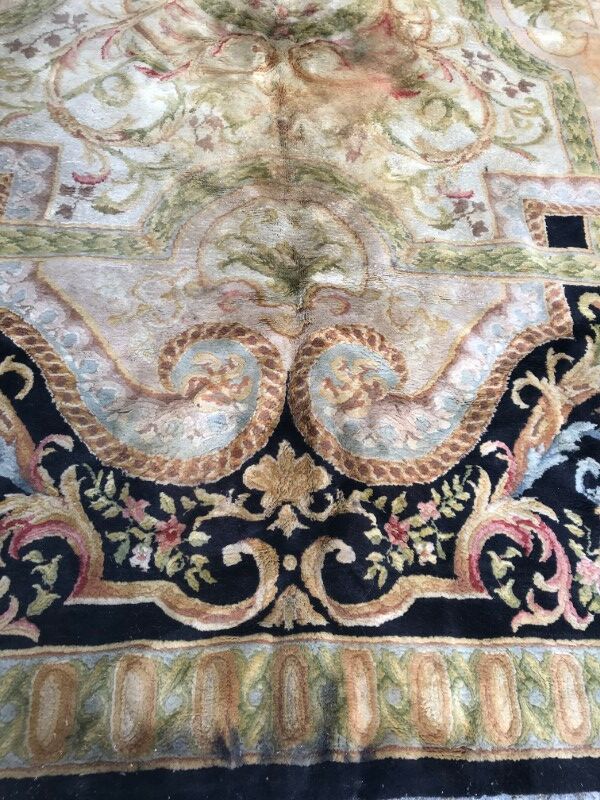 Old carpet 300 x 408 cm