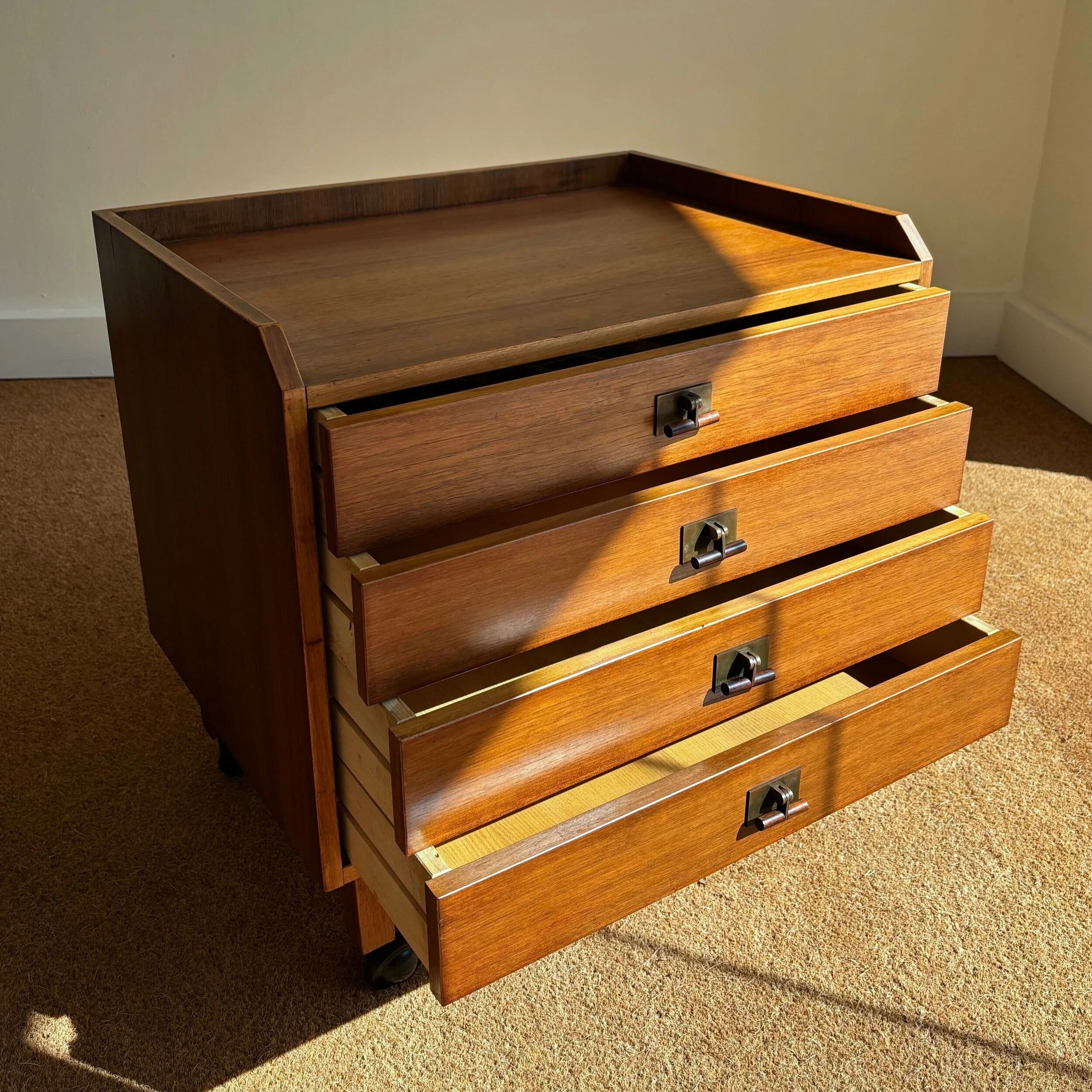 Commode CM24 par Franco Albini