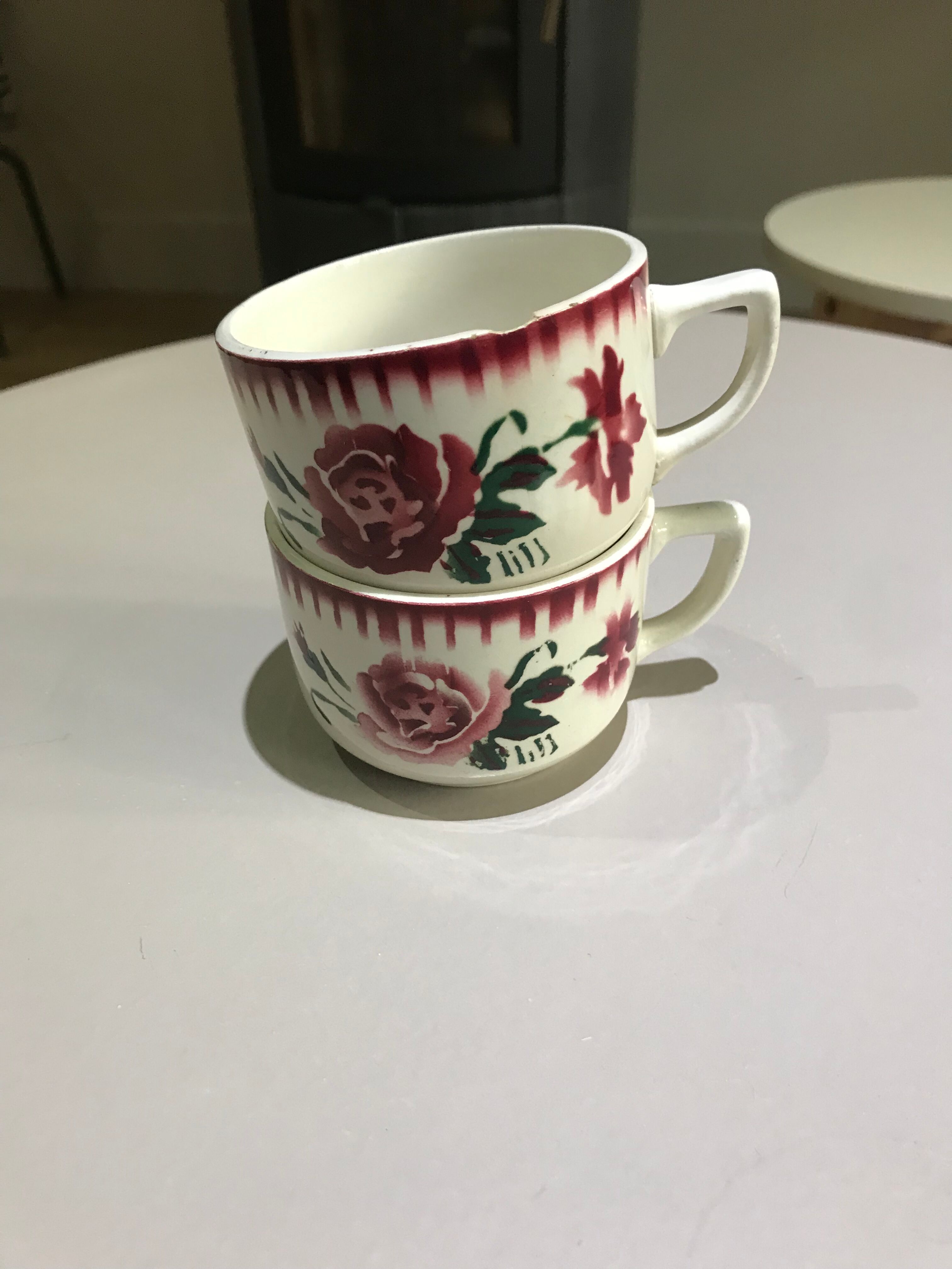Lot of two cups digoin sarreguemines decoration Yvette
