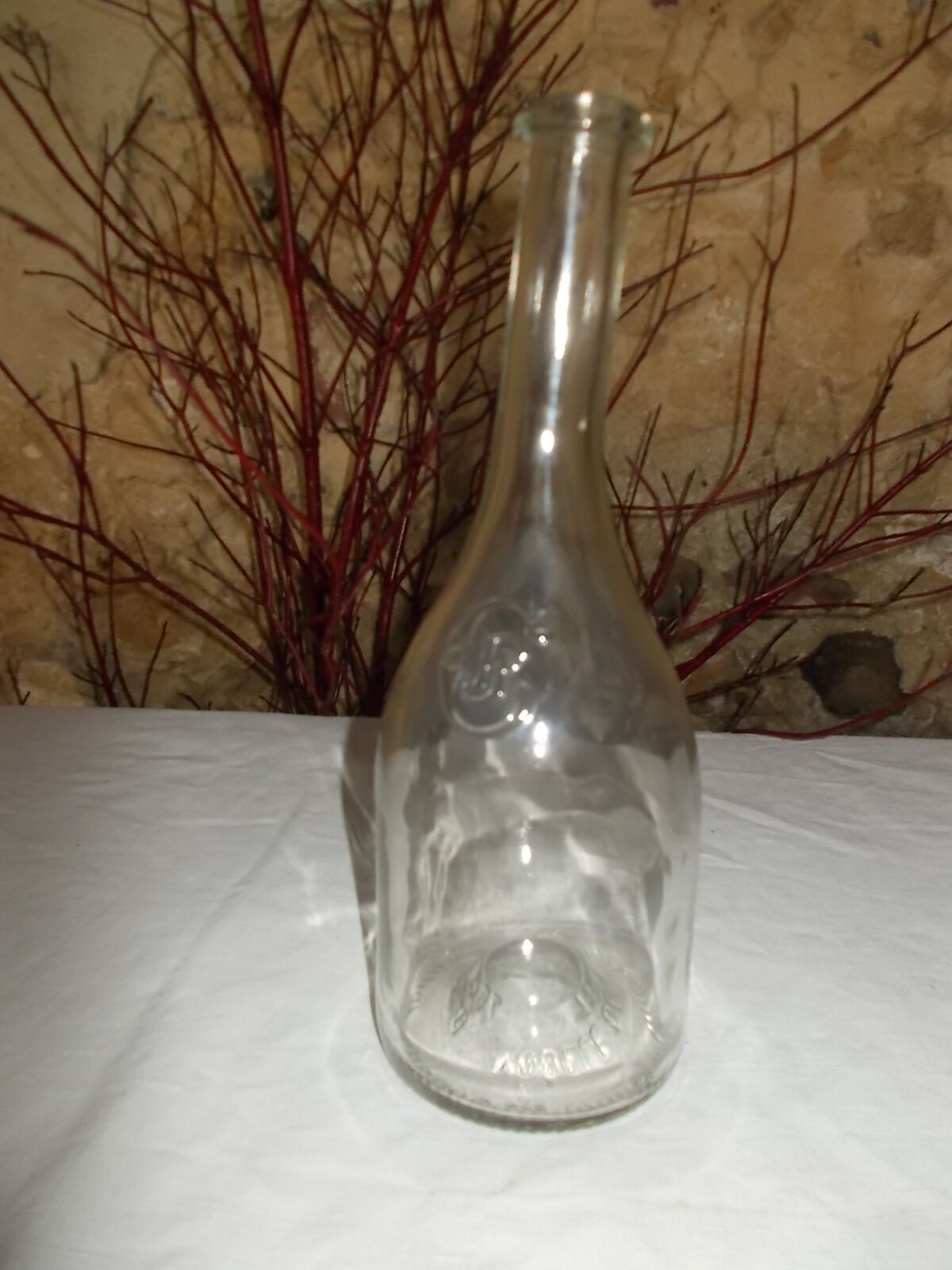 Glass carafe bottle