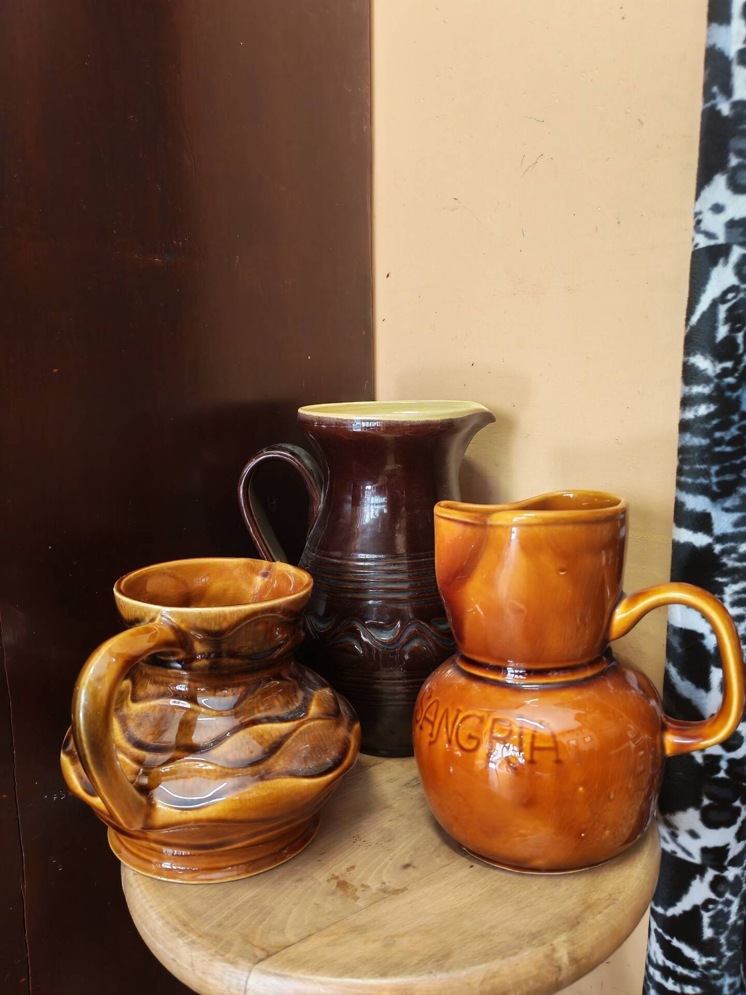 Trio de pichets en céramique émaillée vintage