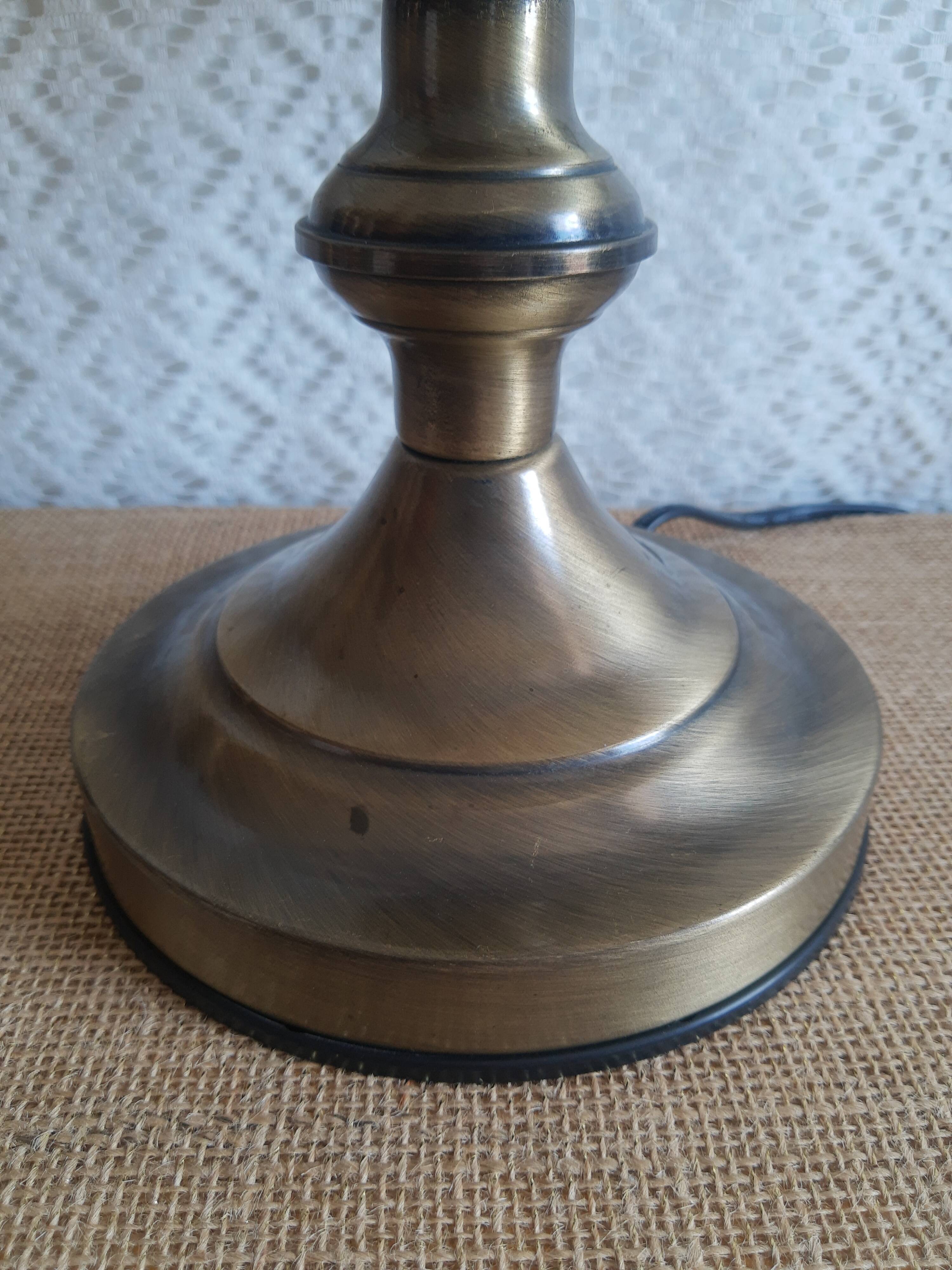 Lamp style tiffany vintage floral pattern