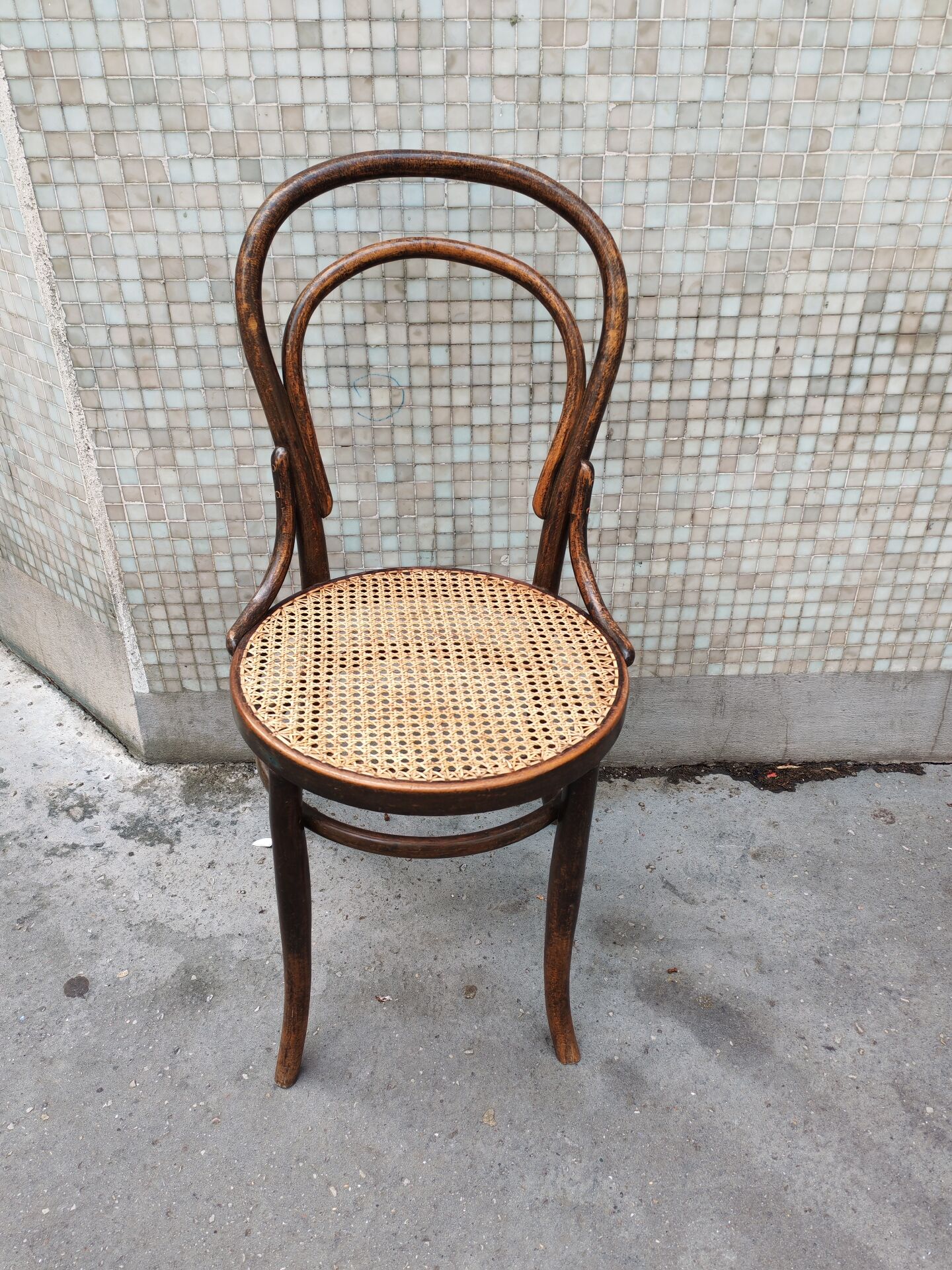 Chaise bistrot ancienne en bois courbé modèle18  Thonet