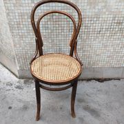 Antique bentwood bistro chair model 18 Thonet