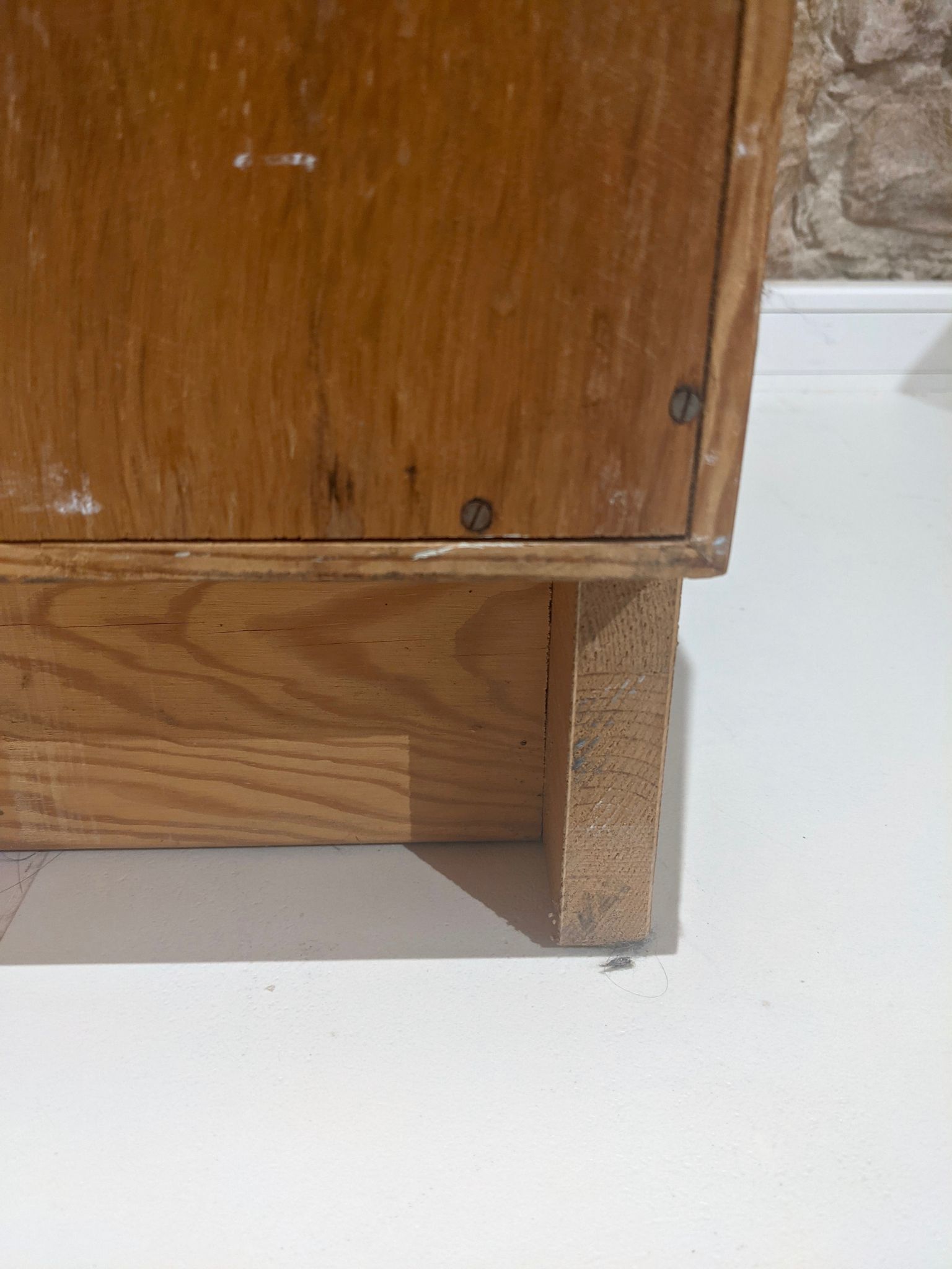 Oak chest of drawers