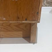 Oak chest of drawers