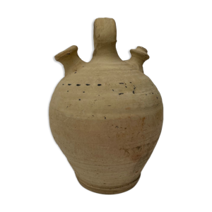 Cruche ancienne en terre