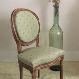 Traditional Medallion Chair