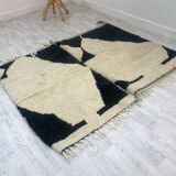 Handcrafted Moroccan Berber carpet 142 x 87 CM