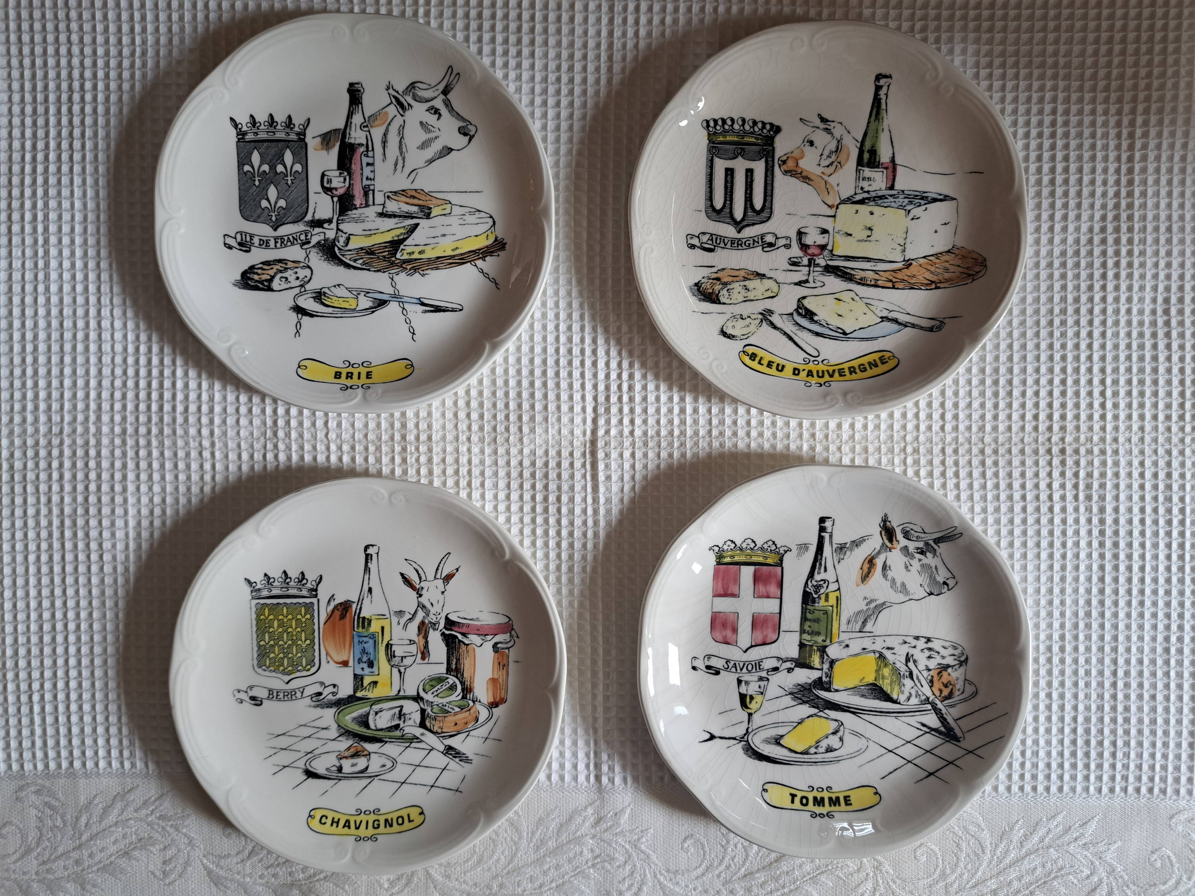 Cheese plates earthenware of Gien Anjou vinicole Vihiers