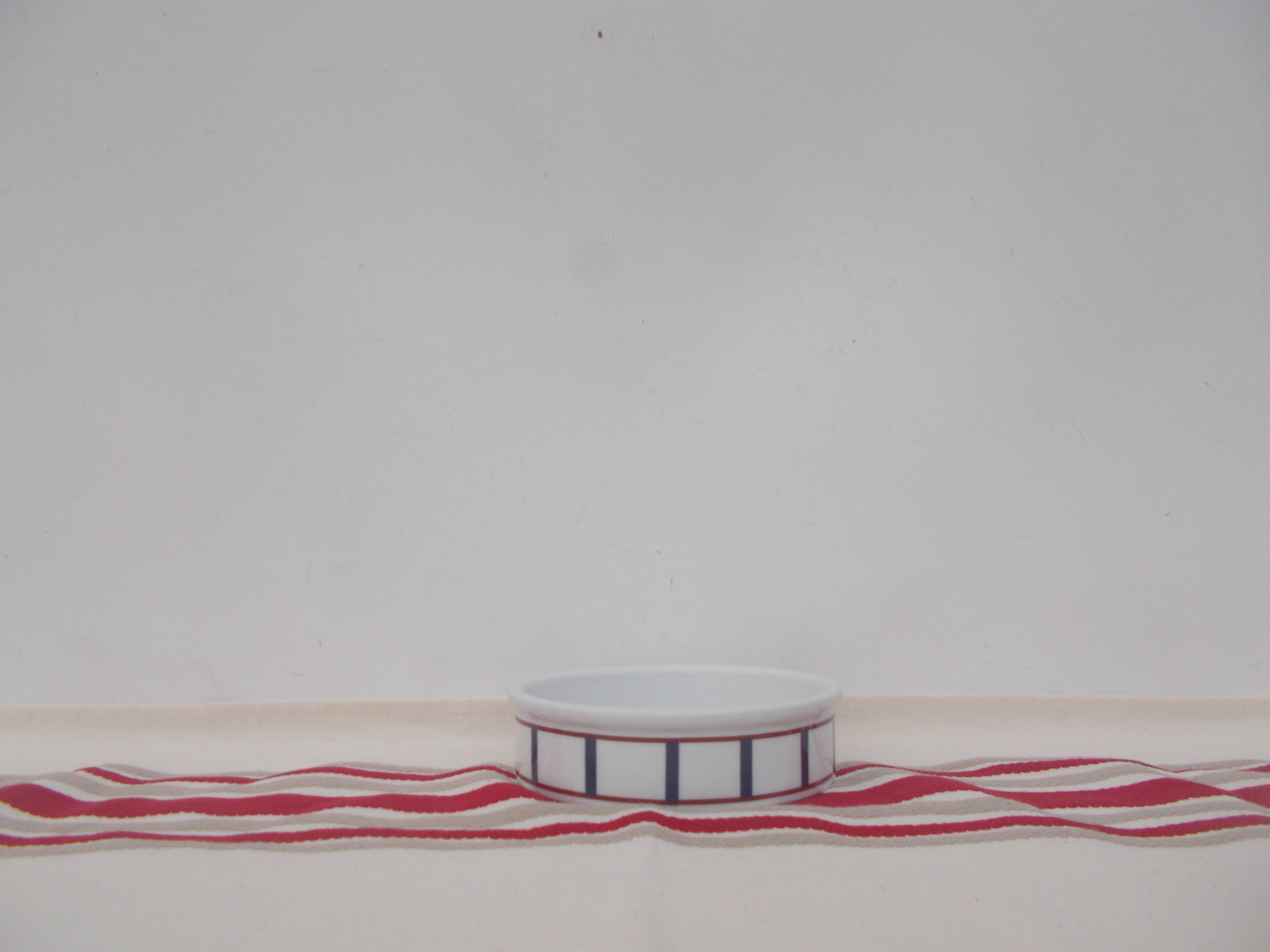 Set of 6 ramekins basque decoration