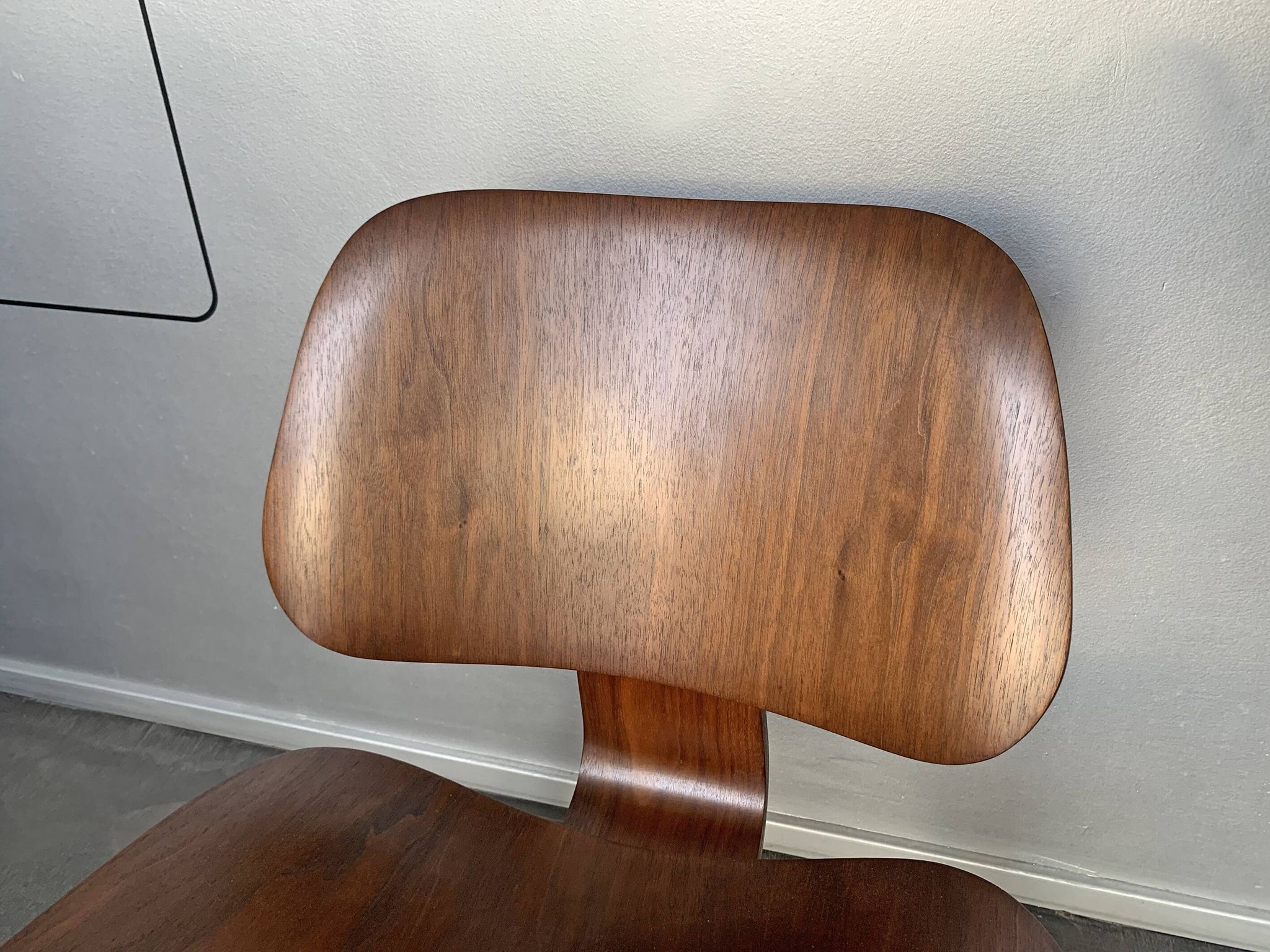 LCW LOUNGE CHAIR WOOD WALNUT BY CHARLES & RAY EAMES EVANS / HERMAN MILLER 1948-49
