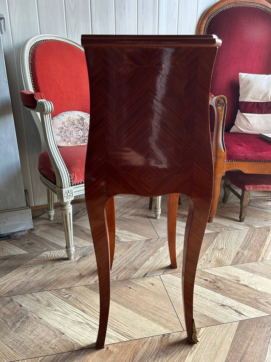 Small 19th-century chest of drawers