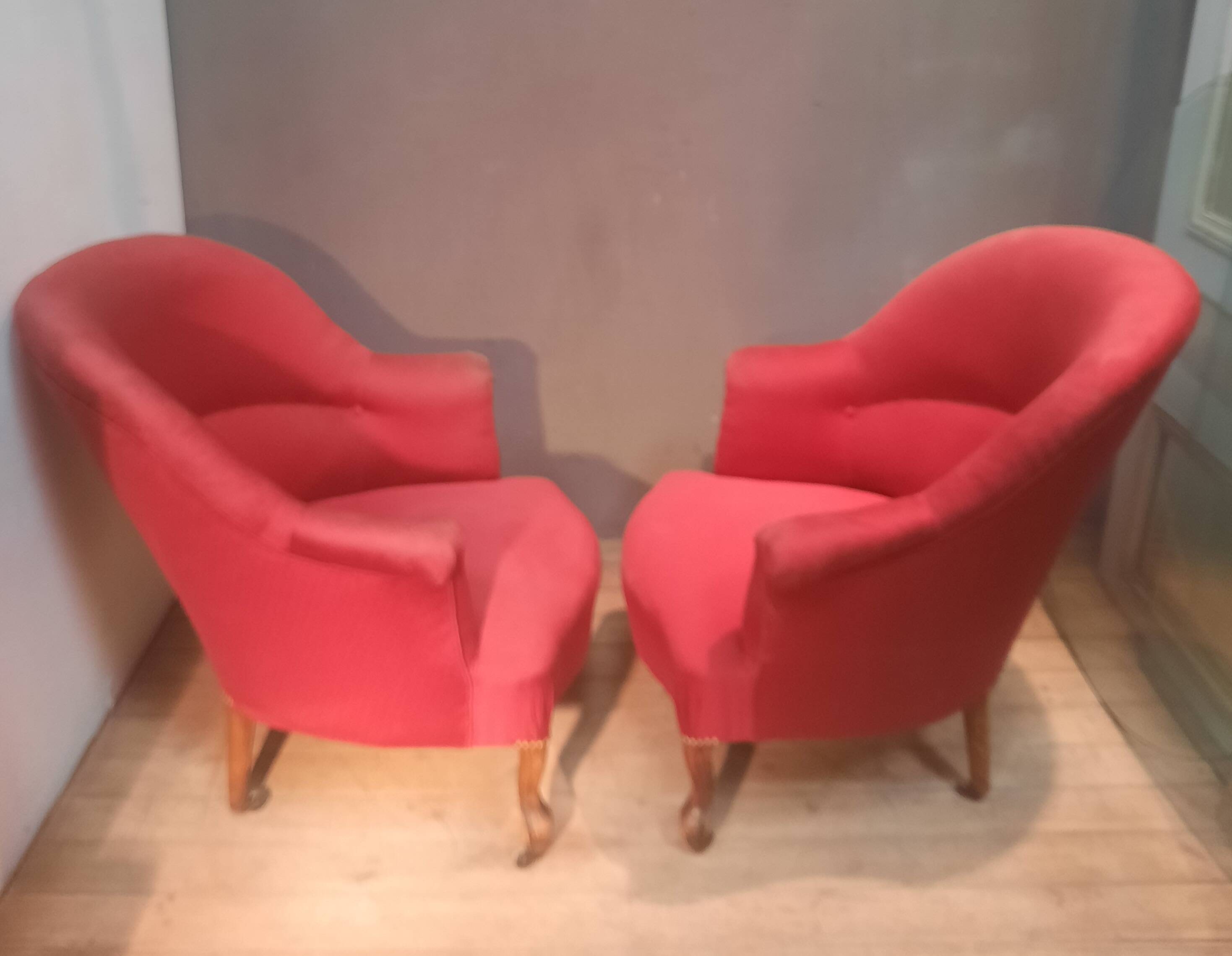 Paire de  fauteuil crapaud rouge