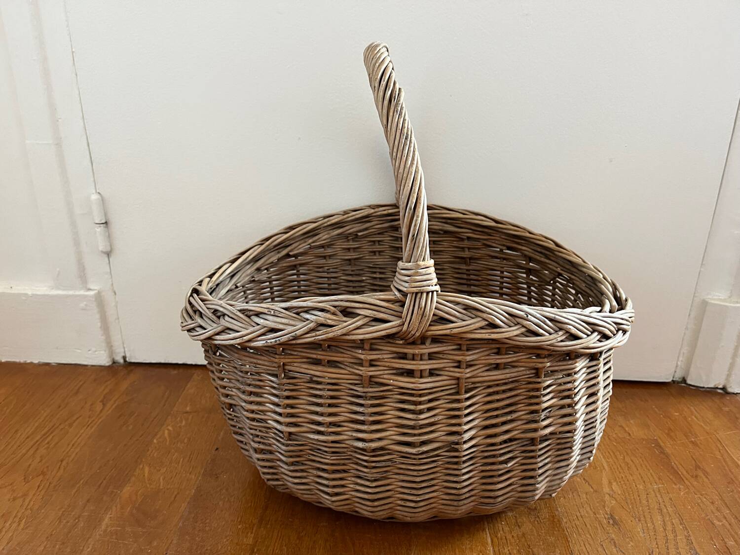 Wicker basket