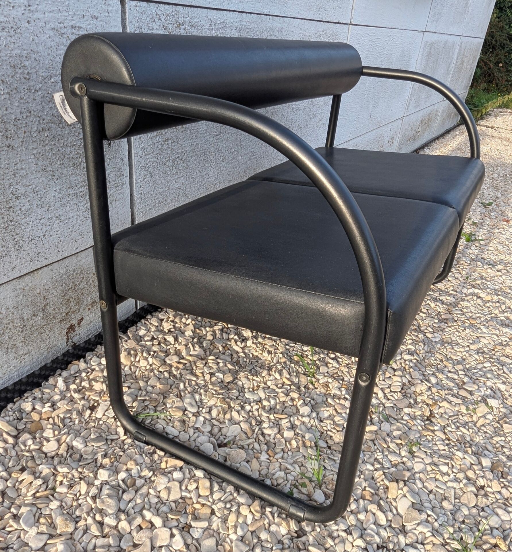 Vintage 2-seater sofa, 1980s salon design.