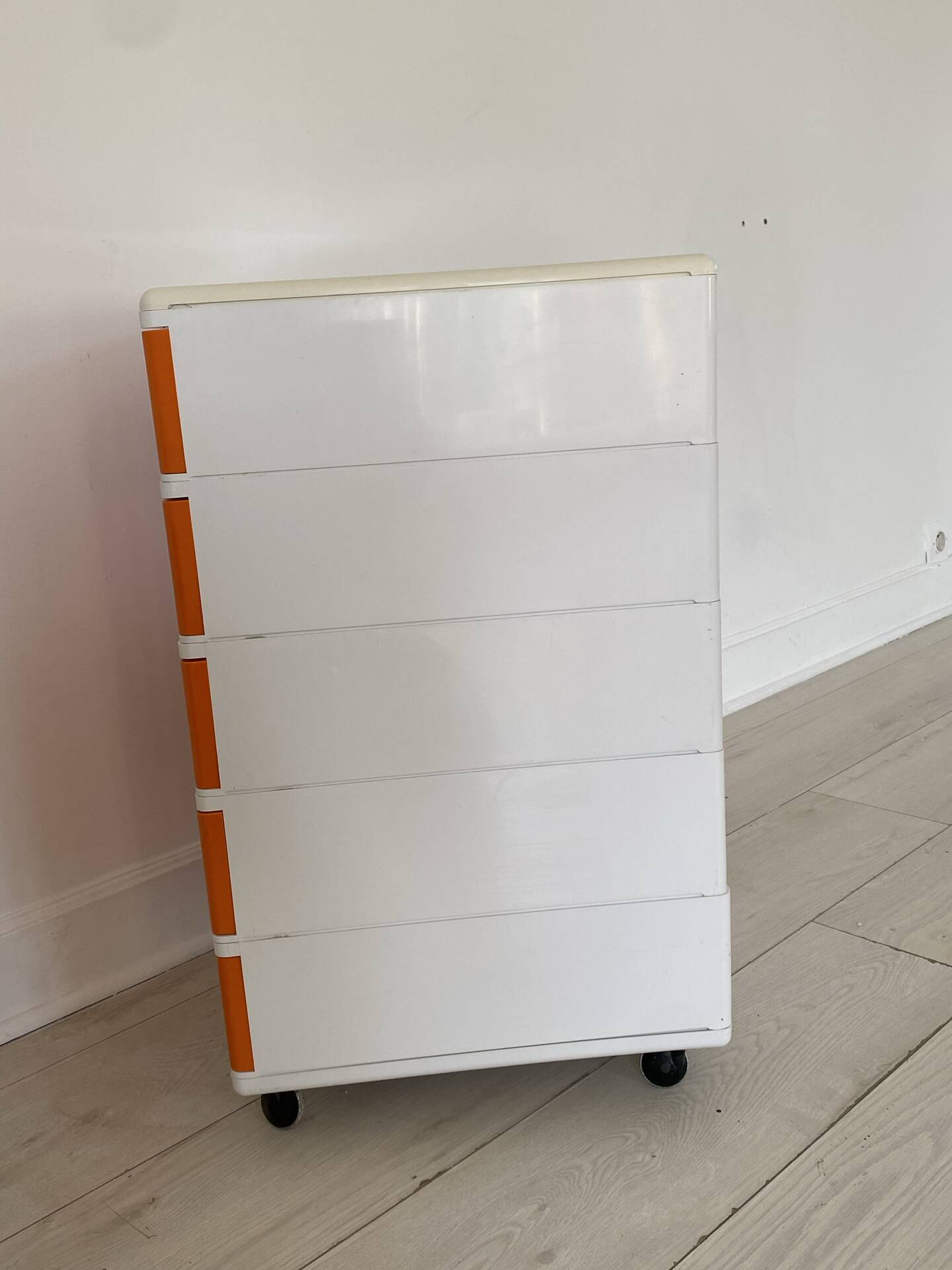 Desserte Flair plastique orange et blanc