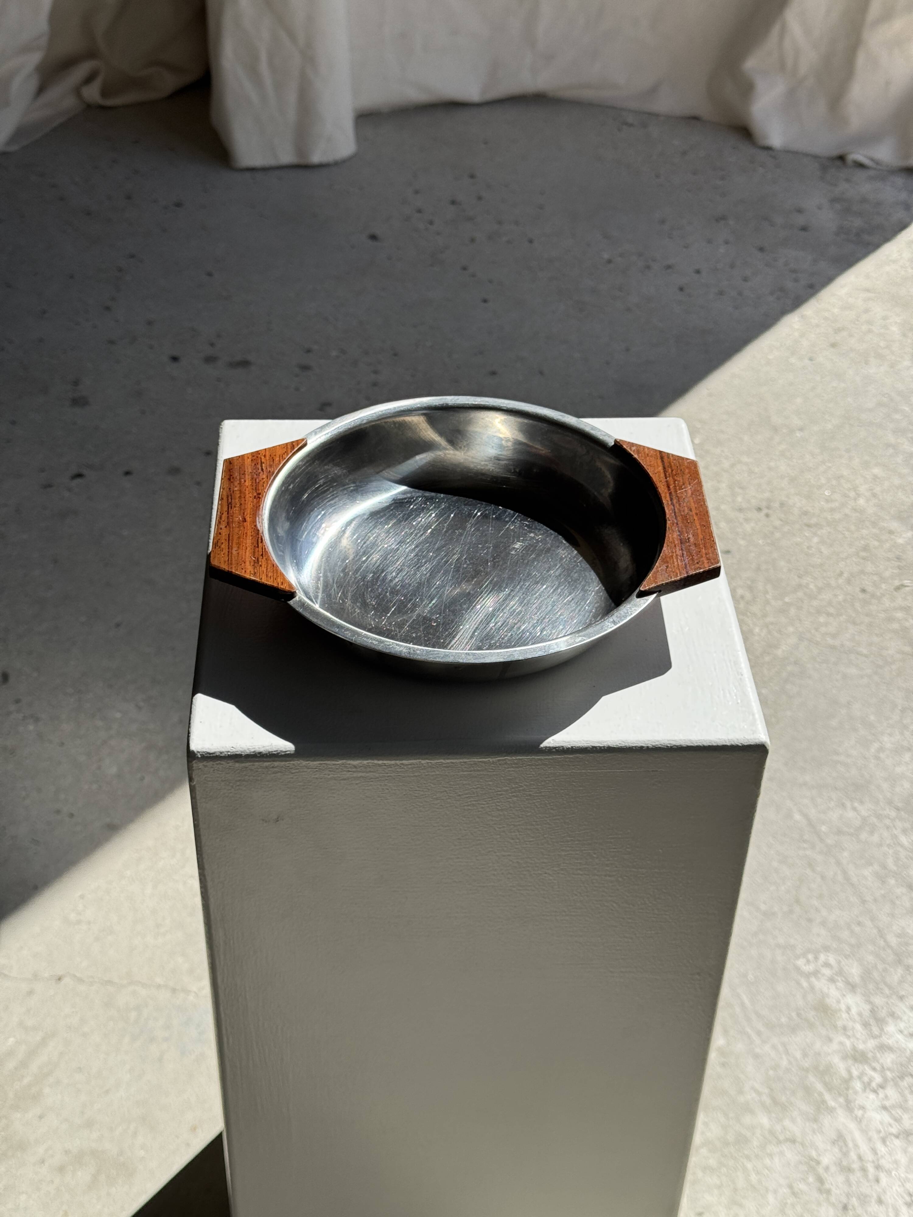 Shallow dish in stainless steel and wood H4 D20