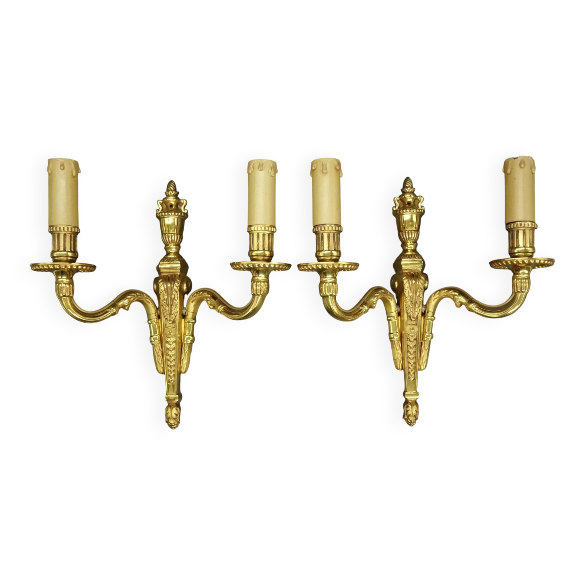 Pair of urn-shaped wall sconces in the Louis XVI style - gilded bronze