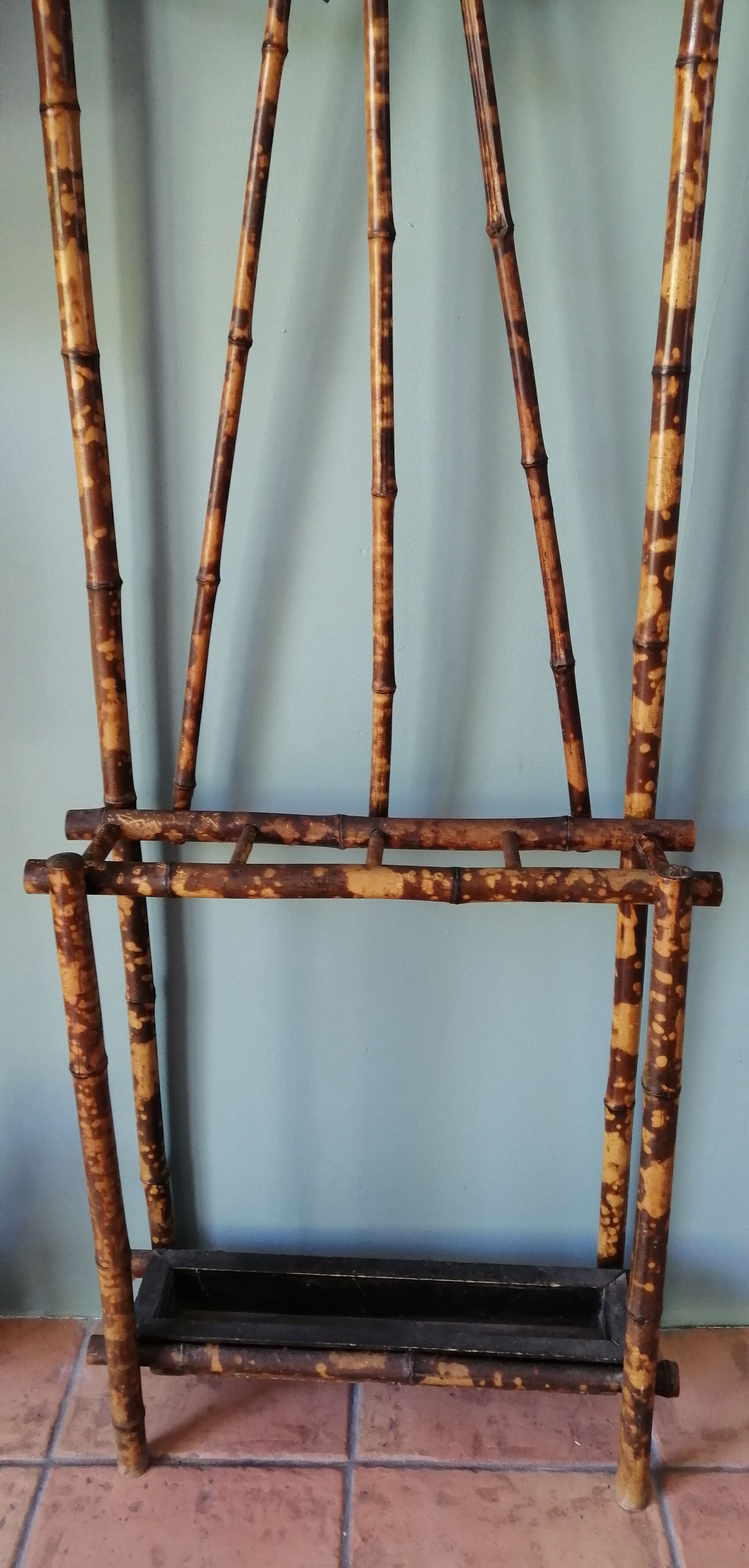 Antique bamboo cloakroom