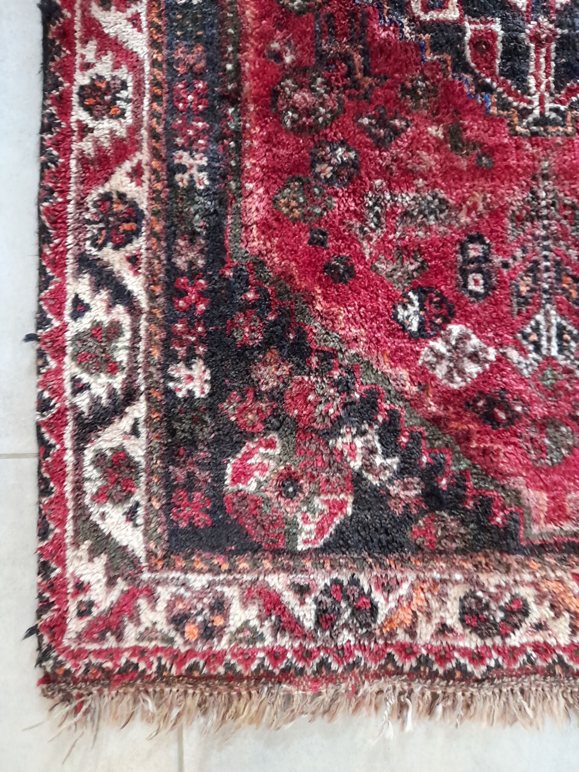 Tapis persan Chiraz noué main 124x94 cm