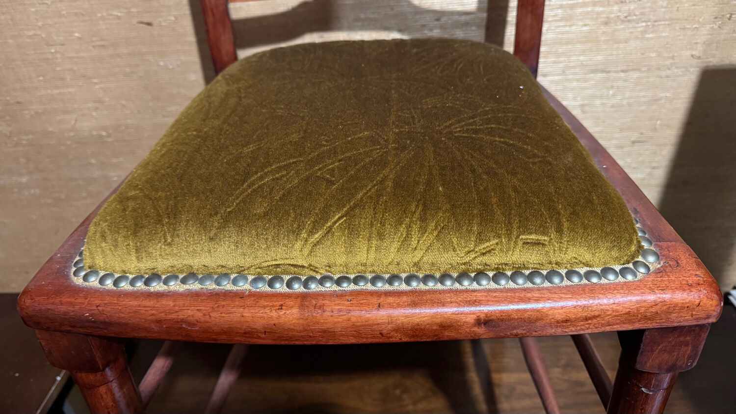 Vintage mahogany Lyre chair