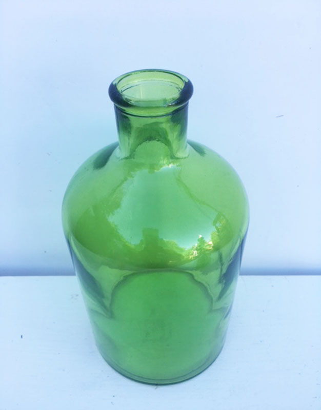 Vase green