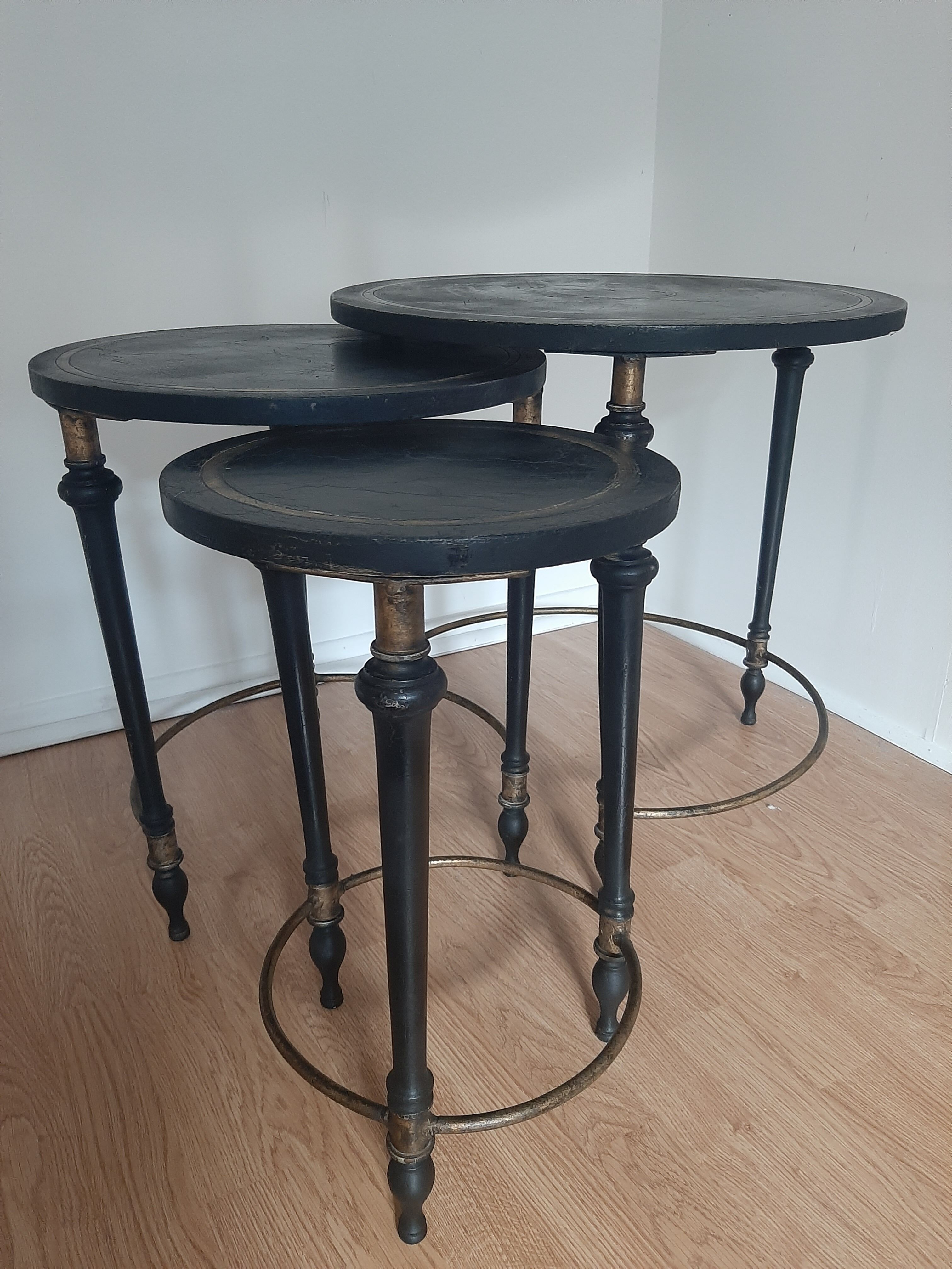 Tables gigognes italiennes