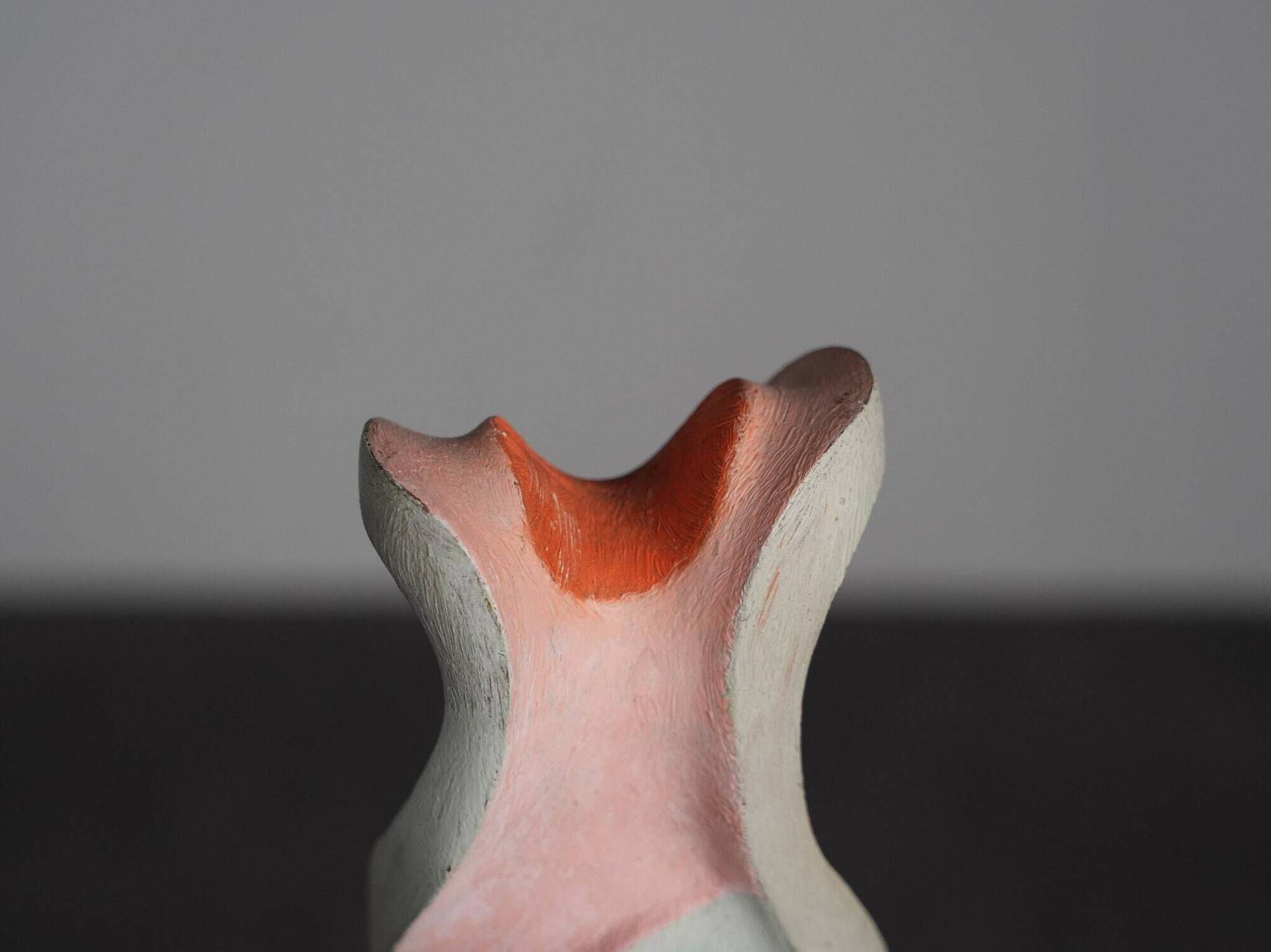 Sculpture en bois polychrome abstraite, attribuée à Ivan Stoyanov, Bulgarie, 1981