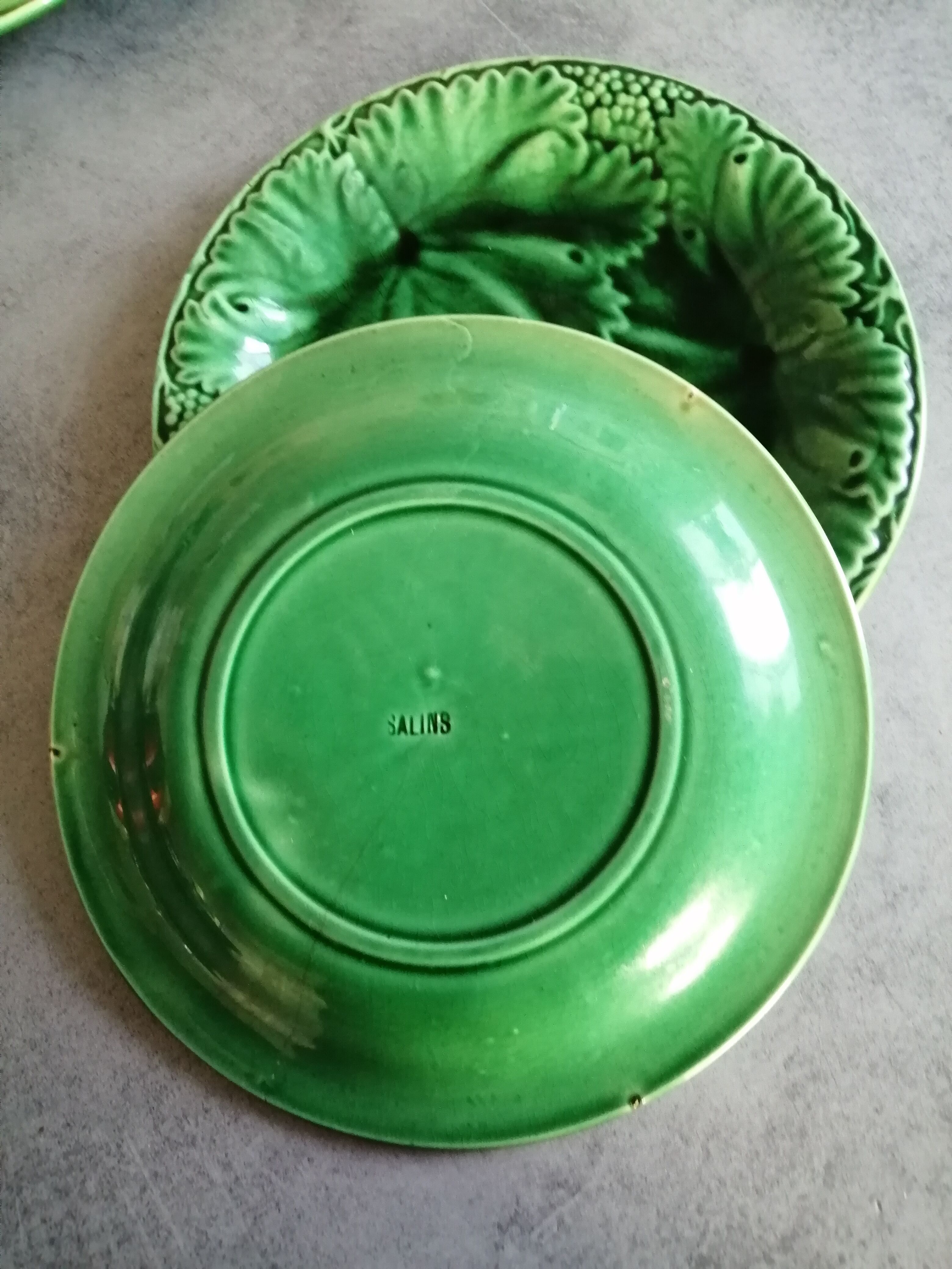 Set of 2 dessert plates, or salins slurry cheese, green,