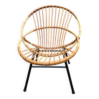 Fauteuil en rotin vintage pieds metal