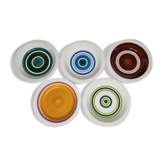 Mismatched service, five hand-painted plates from the Gien earthenware factory, unique models