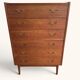 Chiffonnier danois vintage « tallboy » en placage teck