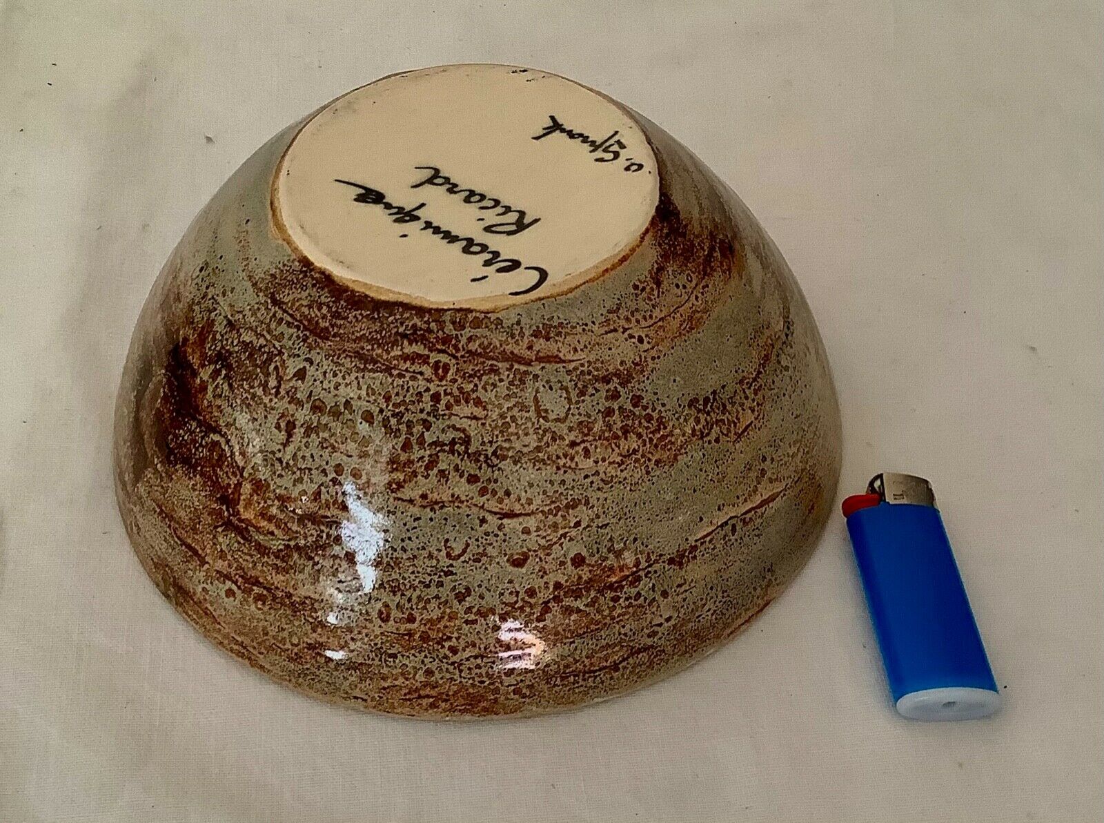 Empty paper pocket ceramic Bandor Island