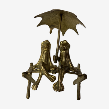 Decorative frogs in gilded brass