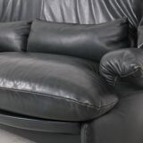 Canapé en cuir avec pouf par Vico Magistretti pour Cassina, années 1980, lot de 2