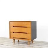 Midcentury Stag C Range Chest of Drawers by John and Sylvia Reid in Oak.  Vintage Modern / Retro / D