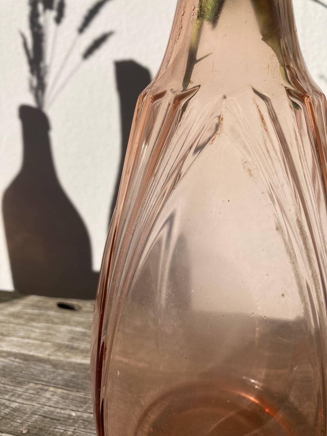 Art deco vase in amber pink blown glass