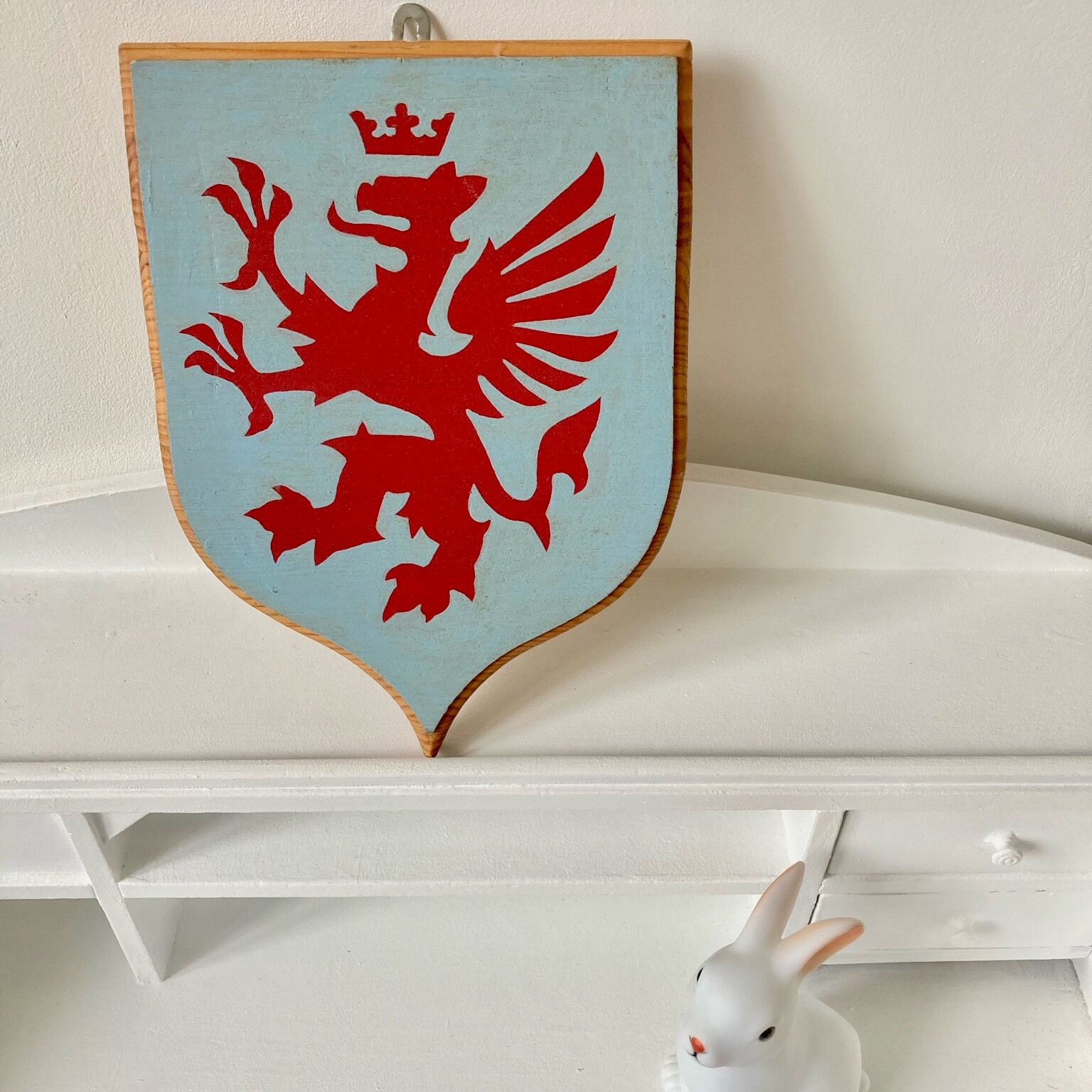 Blason écusson en bois décoration murale enfant