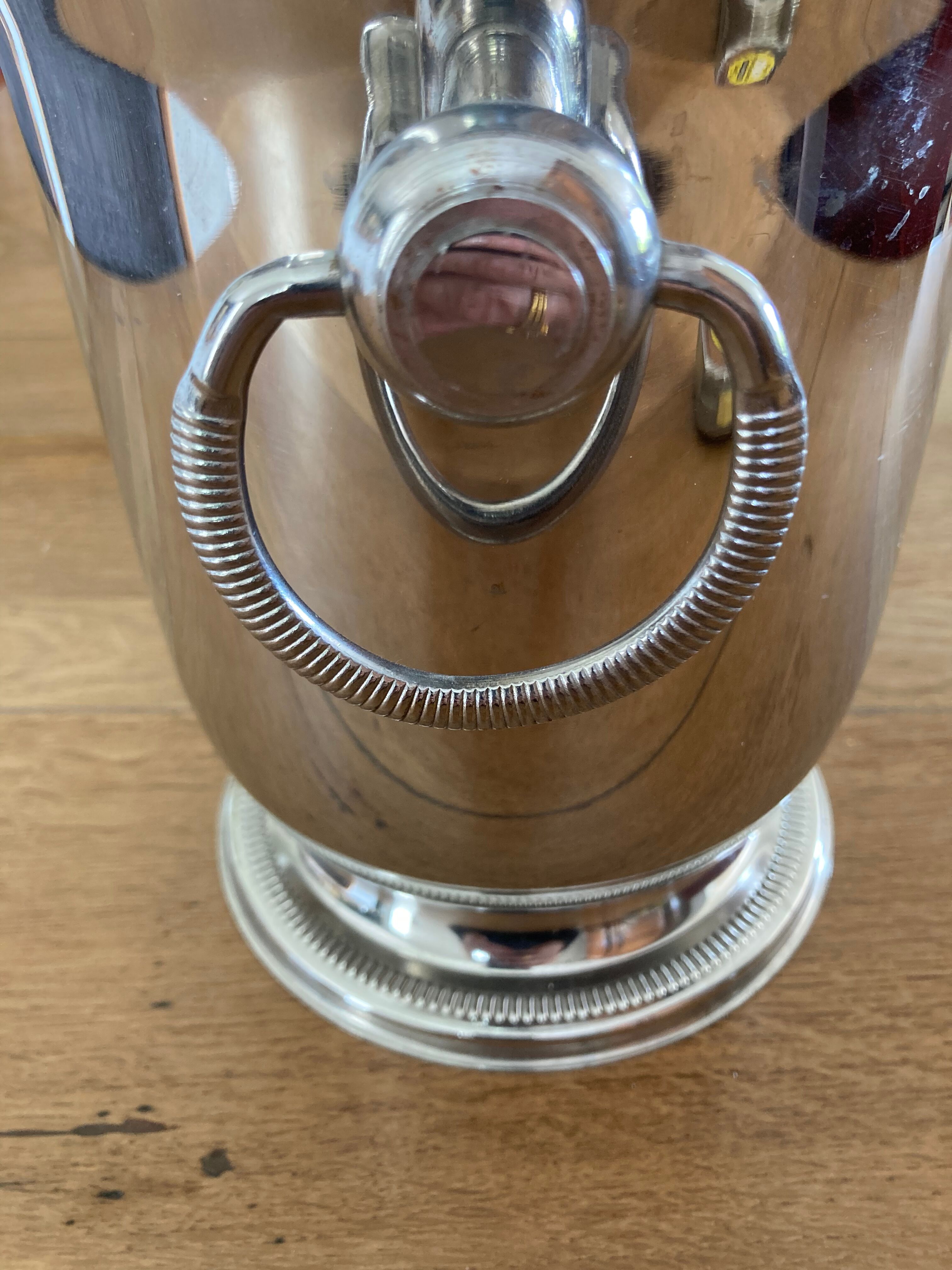 Champagne seal jean Couzon