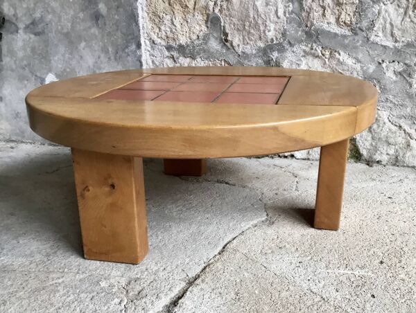 Table basse ronde en orme massif et tomettes - tripode - design 1970