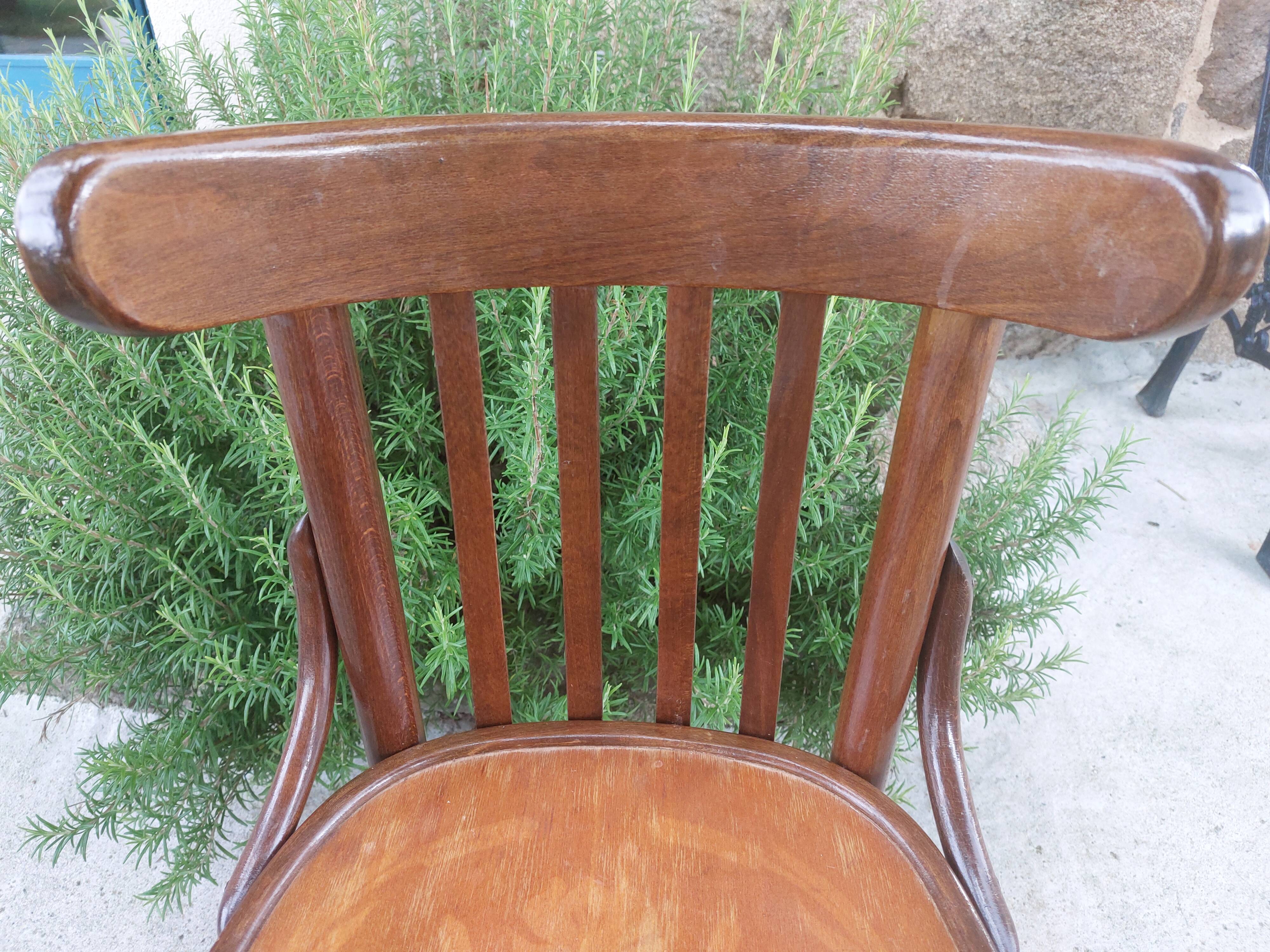 6 bistro chairs, pattern on the seat