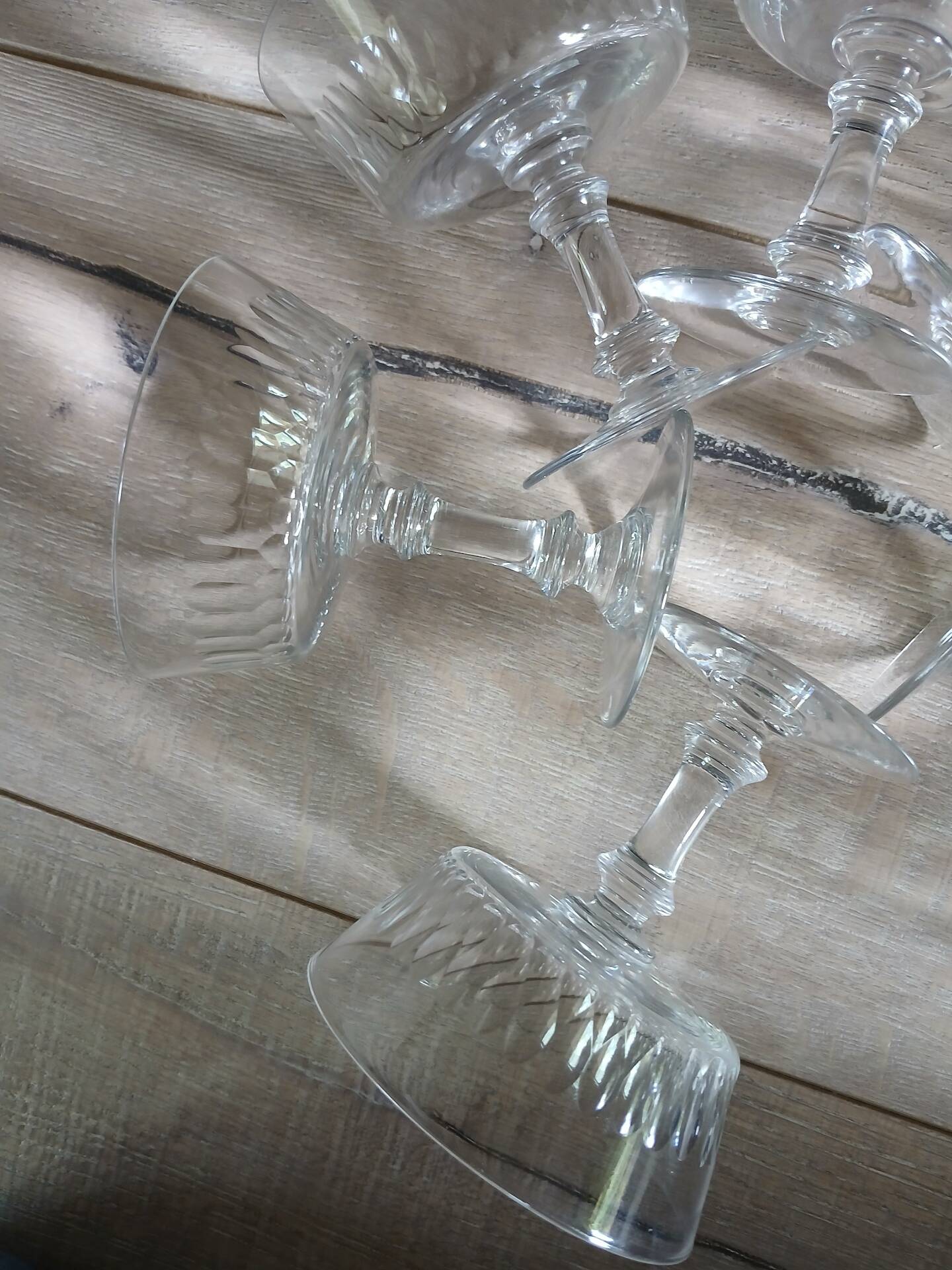 6 coupes à champagne anciennes en cristal