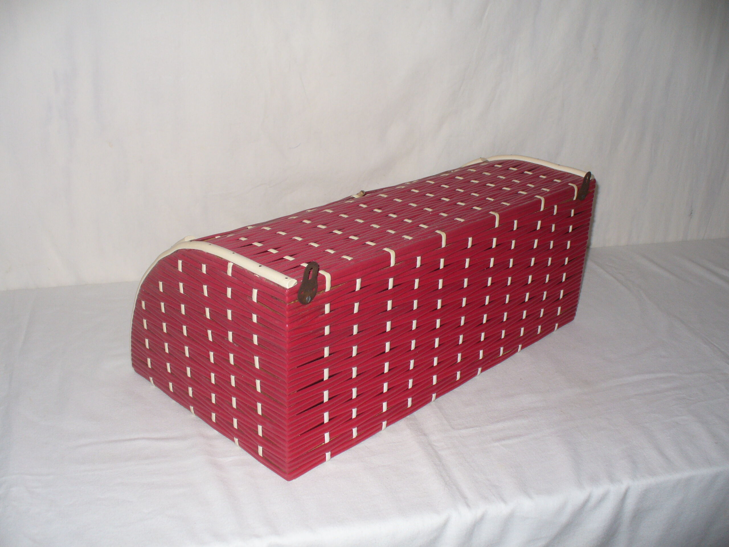 Side wall furniture scoubidou from the 50s