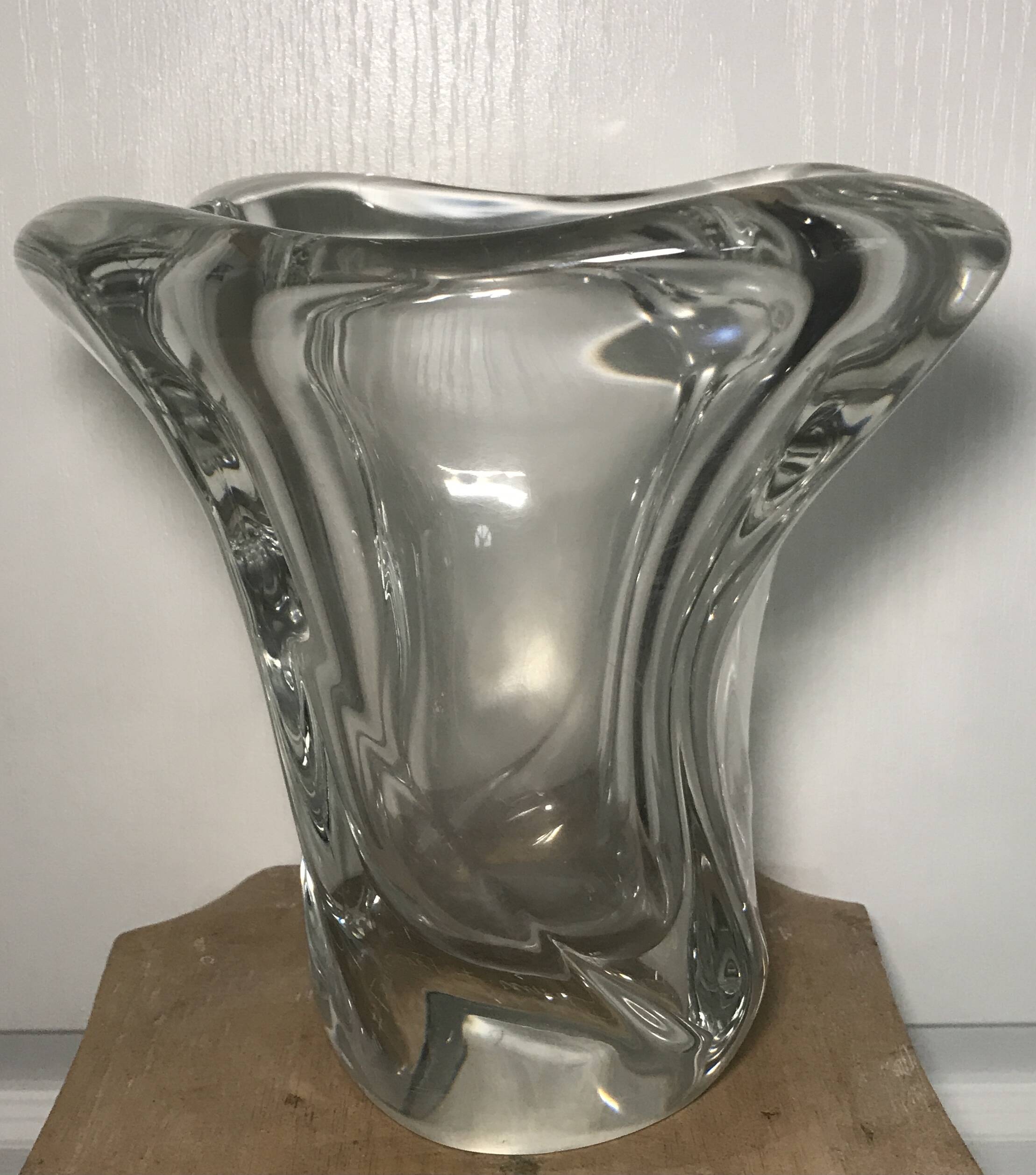 Crystal vase signed daum france free form 4.4 kg