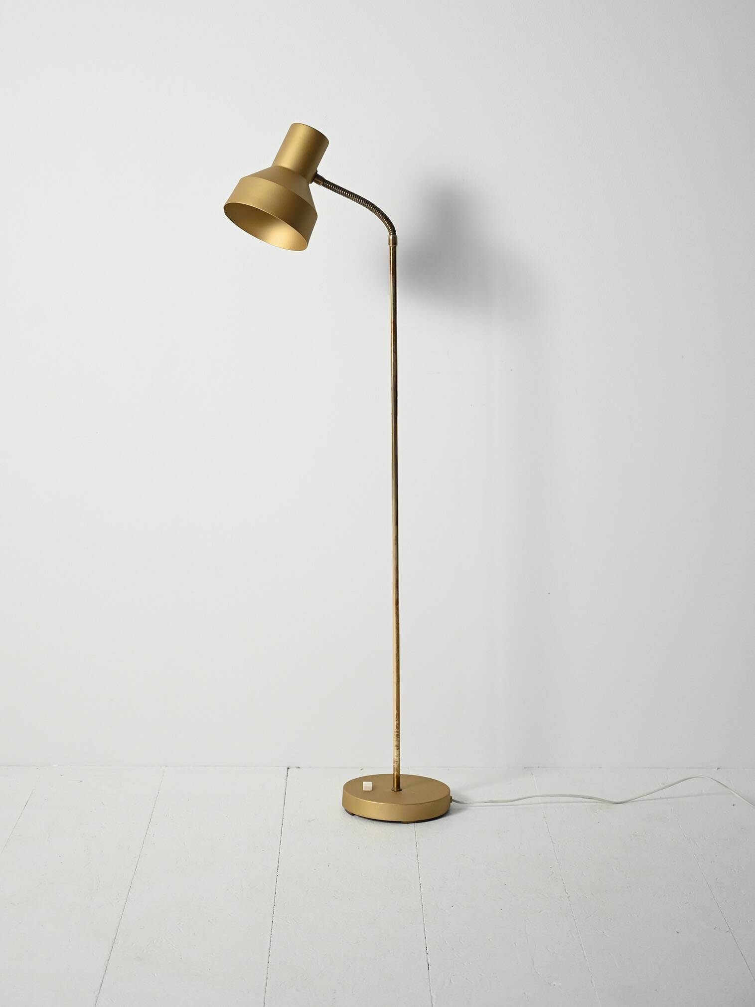 Lampadaire scandinave en laiton