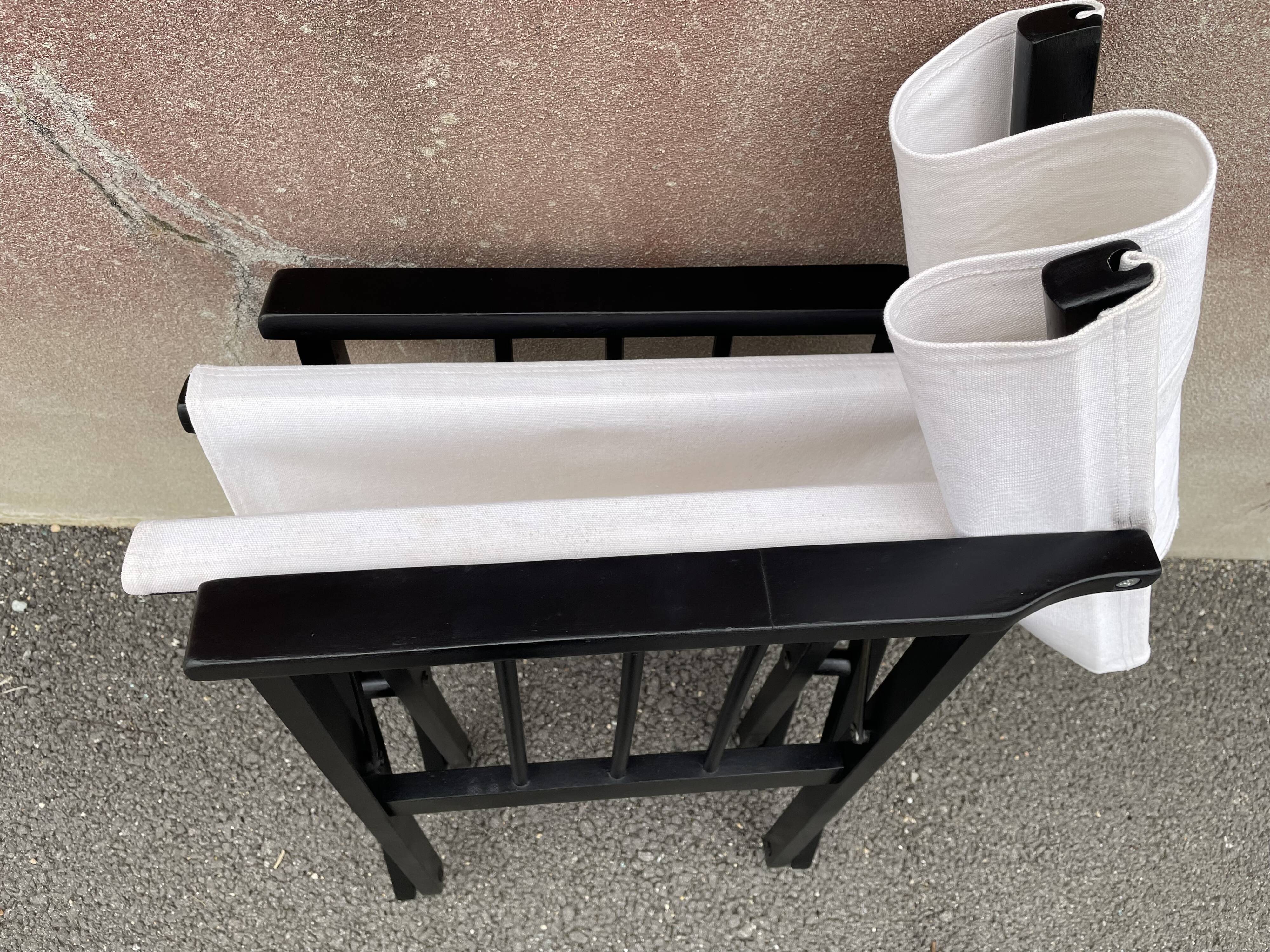 Foldable Steward's chair in wood painted black