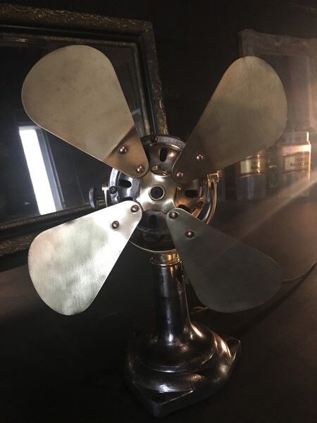 Former small fan 1930