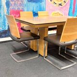 Ensemble exclusif de table à manger comprenant 6 chaises cantilever
