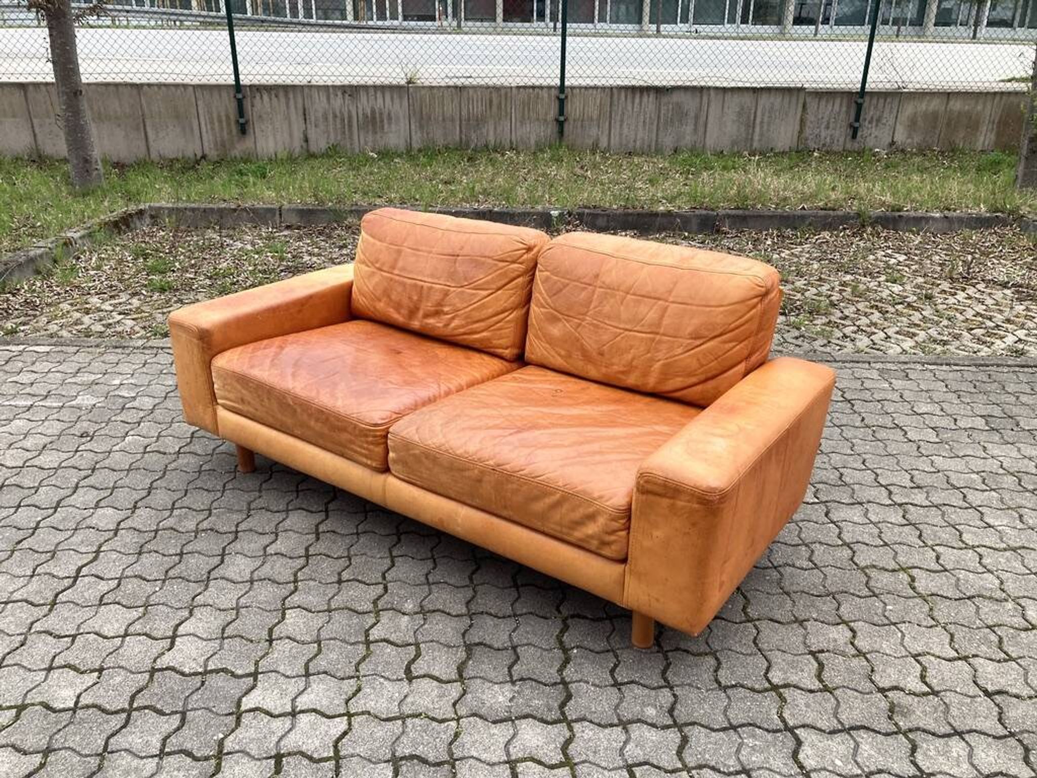Canapé en cuir cognac vintage danois moderne du milieu du siècle